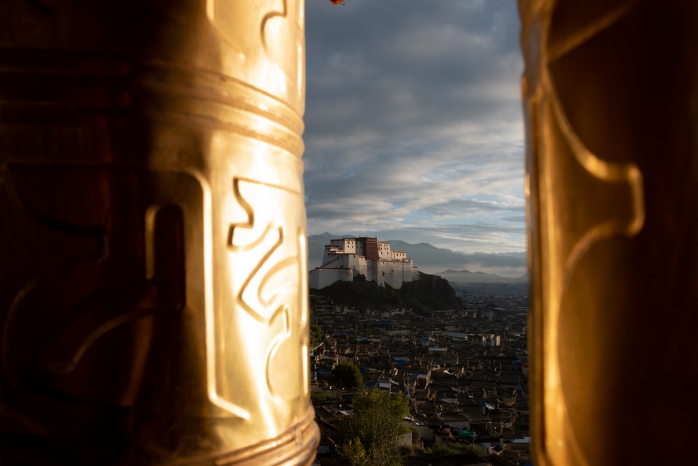 Le palais du Potala à Lhassa dans la région autonome du Tibet (Chine)