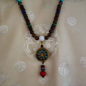 caiz1046 Collier ethnique tibétain kalachakra Tibet (Chine) (2)