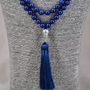 Mala collier japamala chapelet ou rosaire bouddhiste lapis-lazuli artisanat ethnique de l'Himalaya Tibet Chine