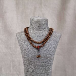 Collier chung dzi Mala japamala chapelet ou rosaire bouddhiste artisanat ethnique de l'Himalaya Tibet Chine