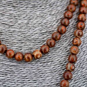 Collier chung dzi Mala japamala chapelet ou rosaire bouddhiste artisanat ethnique de l'Himalaya Tibet Chine