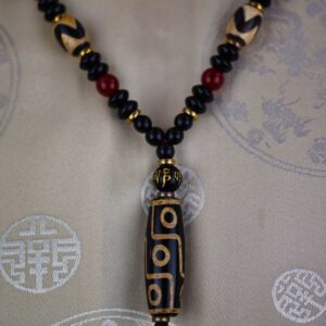 huam1071a Collier ethnique chung dzi Tibet Chine Artisanat de l’Himalaya (5)