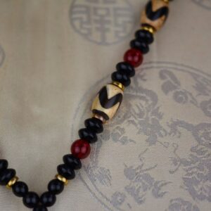 huam1071a Collier ethnique chung dzi Tibet Chine Artisanat de l’Himalaya (7)