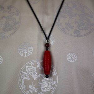 Pendentif artisanat ethnique agate cinabre chung dzi de l'Himalaya Tibet Chine