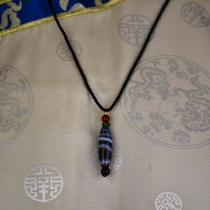 Pendentif chung dzi Artisanat ethnique de l'Himalaya Tibet Chine