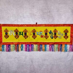 Bannière bouddhiste brocart, Dorje vajra-Om mani padme hum. Artisanat tibétain Népal. Décoration au style et ambiance de l'Himalaya