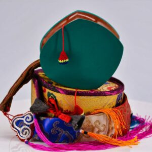 Damaru instrument de musique tibétain rituel bouddhiste. Artisanat de l'Himalaya. Bodnath Katmandou Népal