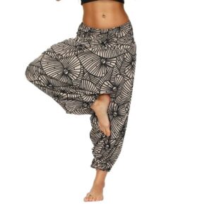 Pantalon sarouel ethnique Thai asiatique. Mode hippie chic, boho et casual