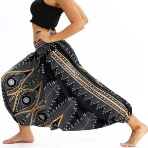 Pantalon sarouel ethnique asiatique. Mode hippie chic, boho et casual