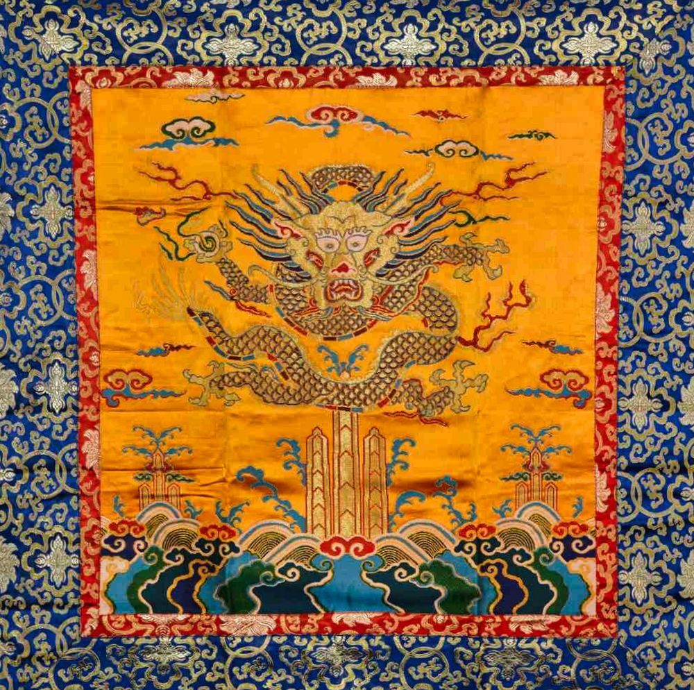 Thangka bouddhiste.Dragon tibétain. Artisanat tibétain Népal. Décoration, tenture au style et ambiance de l'Himalaya