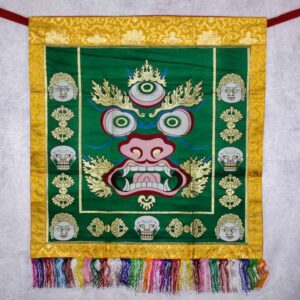 Thangka Mahakala bouddhiste : Art sacré de décoration intérieure. Notre thangka de Mahakala est un choix idéal pour ceux qui cherchent à ajouter une touche d'art bouddhiste traditionnel à leur décoration intérieure.