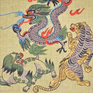 Thangka tibétain : Tigre, dragon, lion des neiges et Garuda. Thangka tibétain en toile de coton, imprimé d'une scène représentant les quatre créatures surnaturelles "Garuda, dragon, tigre et lion des neiges.