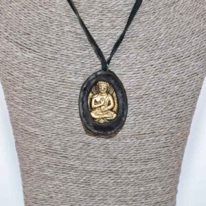 Pendentif Bouddha medecine Bhaishajyaguru émanation de Shakyamuni. Talisman amulette charme bouddhiste. Bronze. Népal