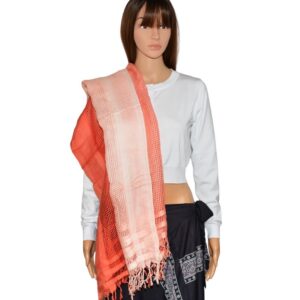 Echarpe en soie. Artisanat de l'Inde. Mode mixte, casual, hippie chic, boho et ethnique