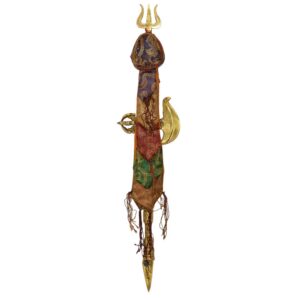 Khatvanga sceptre tantrique bouddhiste. Art premier himalayen, rituel et cérémonies tantriques tibétains. Art et antiquité du Népal.