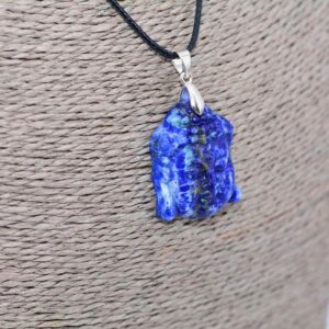 Pendentif Bouddha en Lapis-Lazuli Bijou Spirituel Népalais Unique et Protecteur. Boutique Zen Himalayan-eshop