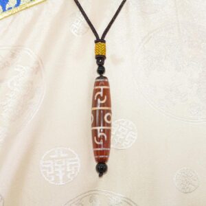 Talisman Dzi Lianshifaqi Chung Dzi Agate Sculptée du Bouddha - Art Sacré du Tibet - Boutique Zen Himalayan-eshop