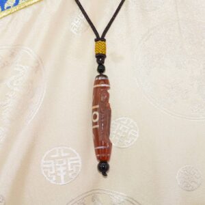 Talisman Dzi Lianshifaqi Chung Dzi Agate Sculptée du Bouddha - Art Sacré du Tibet - Boutique Zen Himalayan-eshop