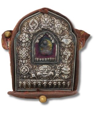 Ghau Reliquaire Bouddhiste Tibétain – Tsa-Tsa Bhairava | Cuivre & Métal Repoussé – Pièce Ancienne