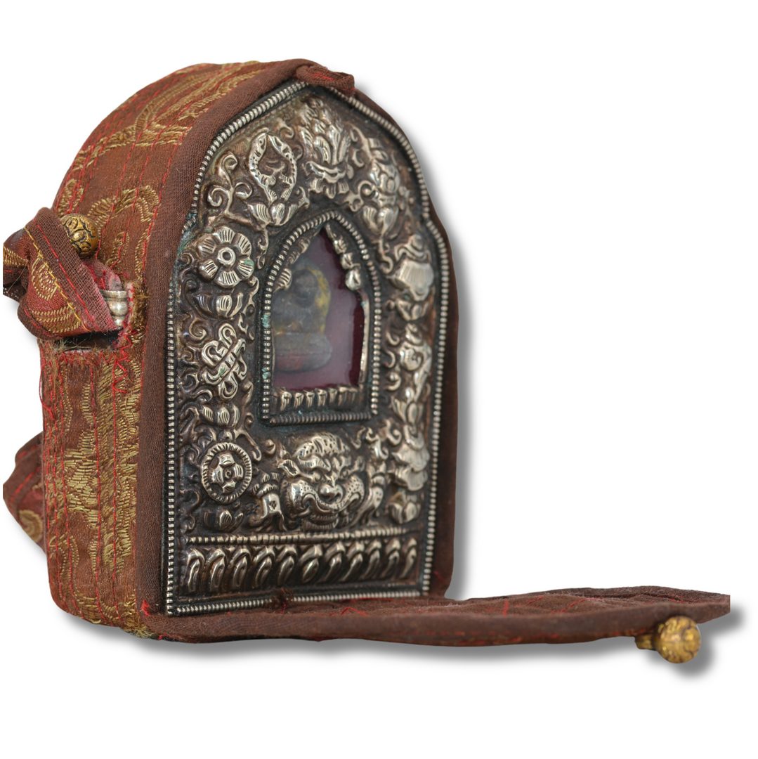 Ghau Reliquaire Bouddhiste Tibétain – Tsa-Tsa Bhairava | Cuivre & Métal Repoussé – Pièce Ancienne