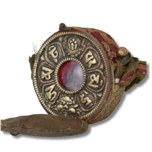 Ghau Tibétain Ancien en Cuivre & Bronze – Reliquaire Bouddhiste Vajradhara Tsa-Tsa & Mantra Om Mani Padme Hum