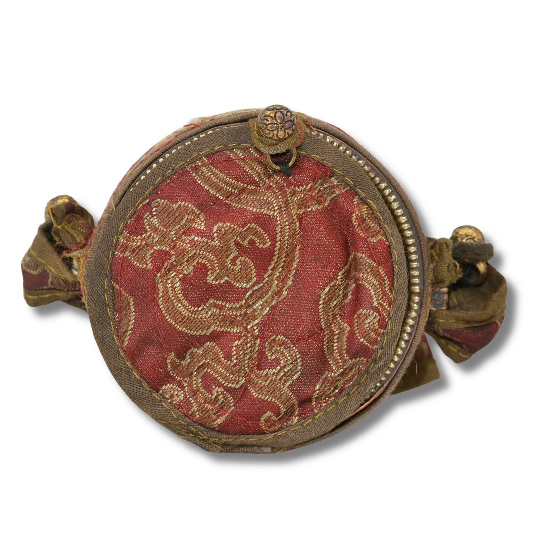 Ghau Tibétain Ancien Shakyamuni – Reliquaire Bouddhiste en Cuivre & Bronze Tsa-Tsa & Mantra Om Mani Padme Hum