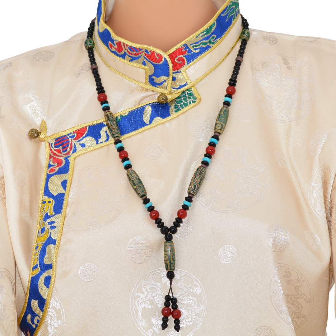 Bijou Ethnique Tibétain Dzi 9 Yeux & Dzi 3 Yeux en Agate Verte Translucide – Collier Spirituel de l’Himalaya