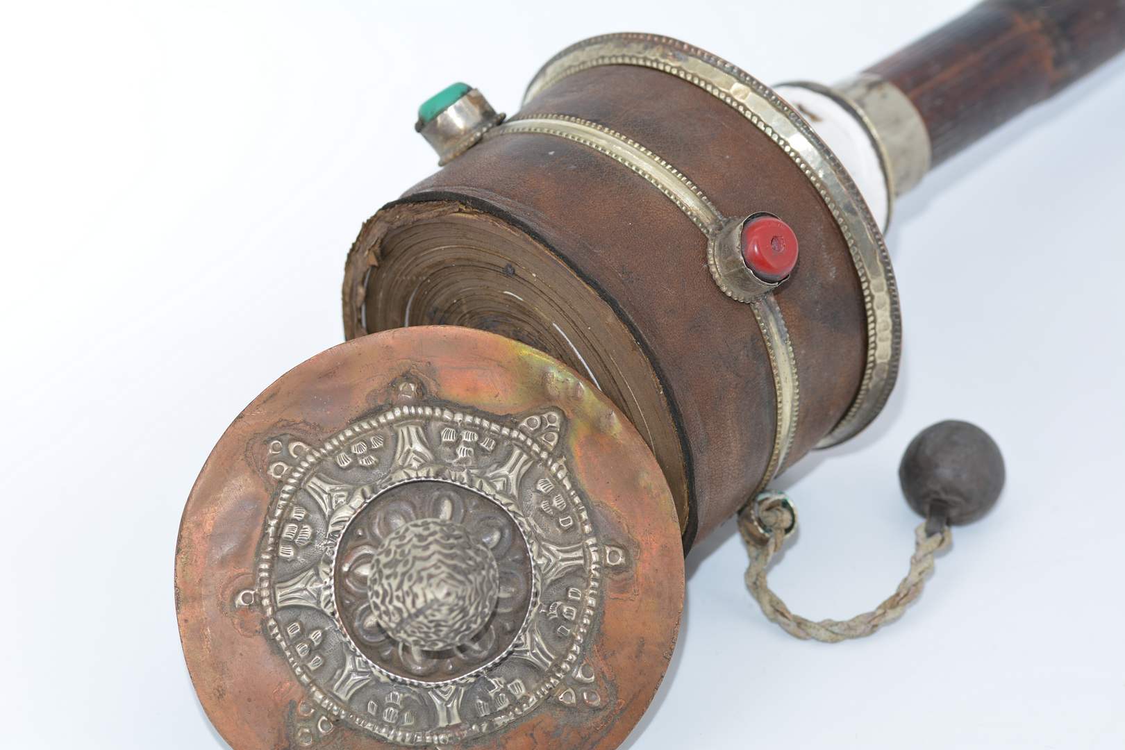 Moulin à Prières Bouddhiste du Népal – Cylindre Rituel du Dolpo 43 cm | Art Sacré & Mantras Tibétains