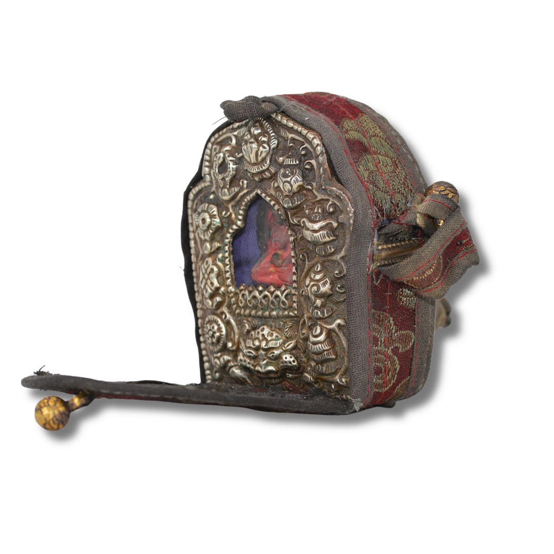 Ghau Tibétain Ancien Reliquaire Tathagata Bouddha | Cuivre & Métal Repoussé